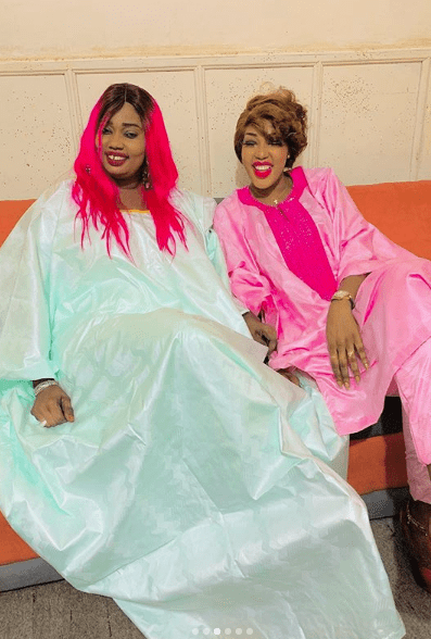 (15 Photos) Ya Awa Rassoul de la Sen Tv perturbe la concurrence avec ses 03 différentes “Sagnsés” à vous couper le souffle