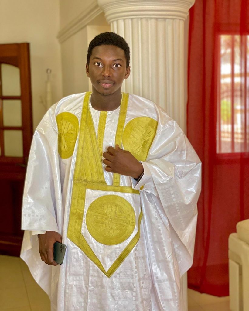 ( 07 PHOTOS ) Le sagnsé “super ndaanan” du fils d’Aly Ngouille Ndiaye avec sa mere