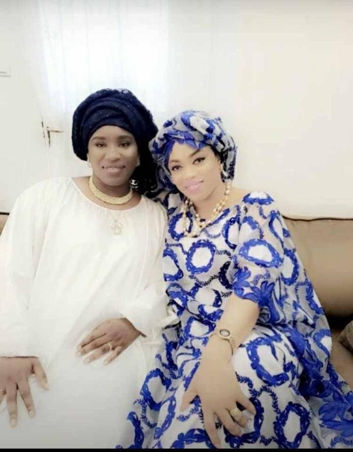 (05 Photos) Comment Sokhna Aida a passé la Korité en Famille