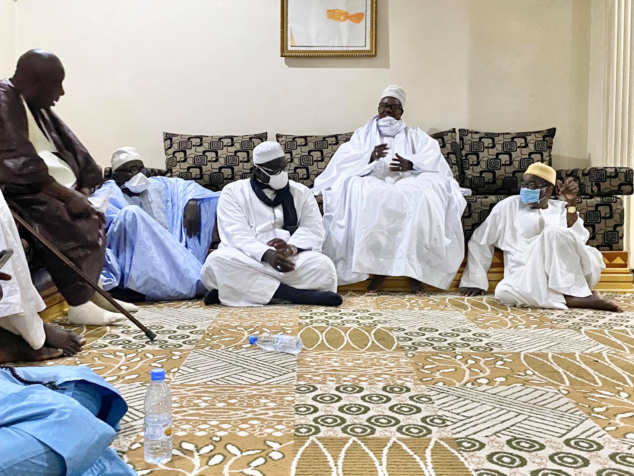 (30 Photos) Serigne Bass Abdou Khadre à Tivaouane pour présenter ses condoléances