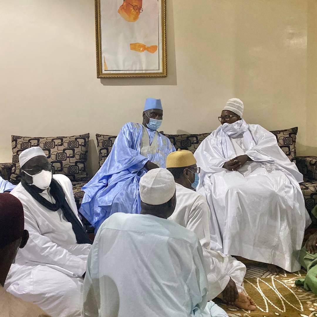 (30 Photos) Serigne Bass Abdou Khadre à Tivaouane pour présenter ses condoléances