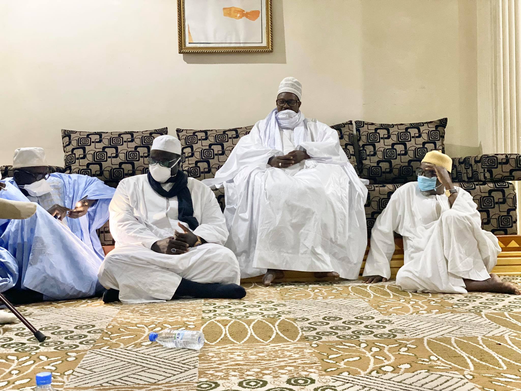 (30 Photos) Serigne Bass Abdou Khadre à Tivaouane pour présenter ses condoléances