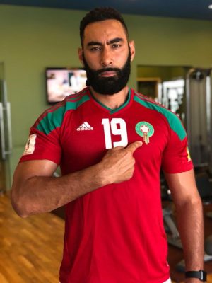 Photos - Habitué à la barbe chic, voici le nouveau look de "La Fouine"