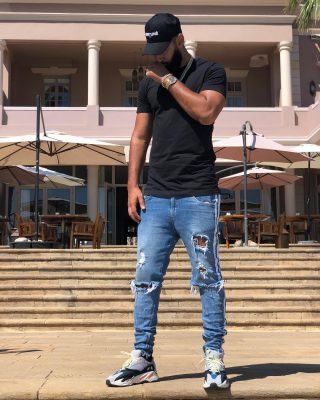 Photos - Habitué à la barbe chic, voici le nouveau look de "La Fouine"