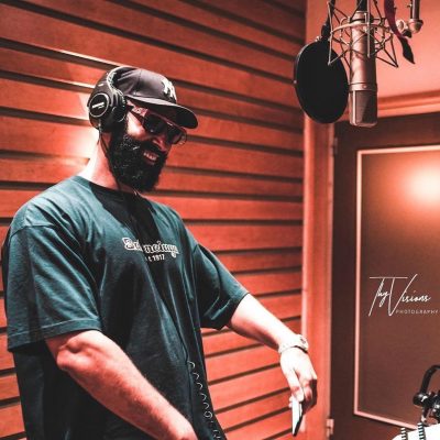 Photos - Habitué à la barbe chic, voici le nouveau look de "La Fouine"