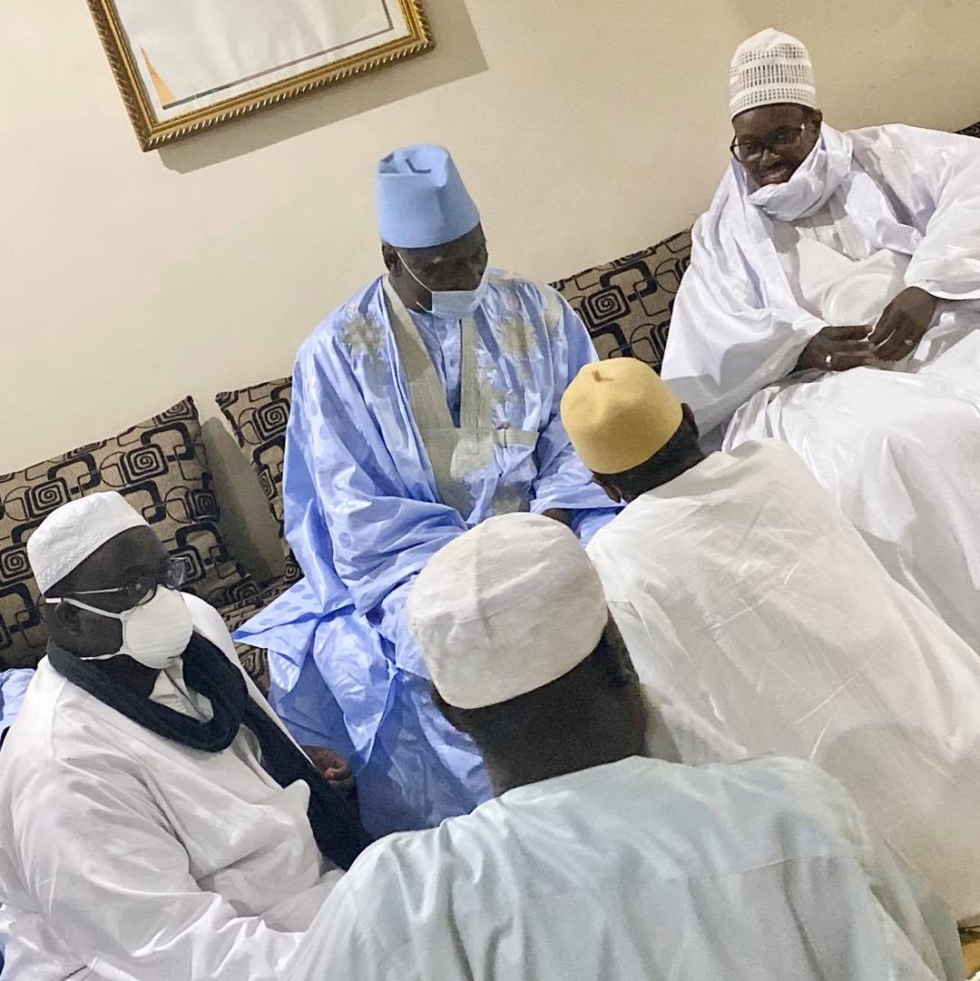 (30 Photos) Serigne Bass Abdou Khadre à Tivaouane pour présenter ses condoléances