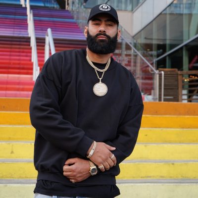 Photos - Habitué à la barbe chic, voici le nouveau look de "La Fouine"