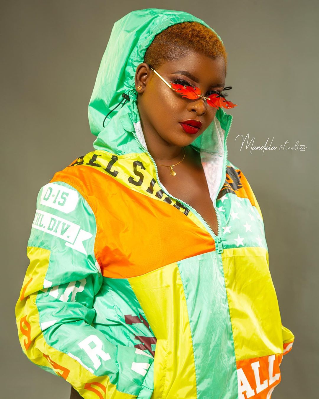 05 Photos - Abiba change de look et surprend ses fans