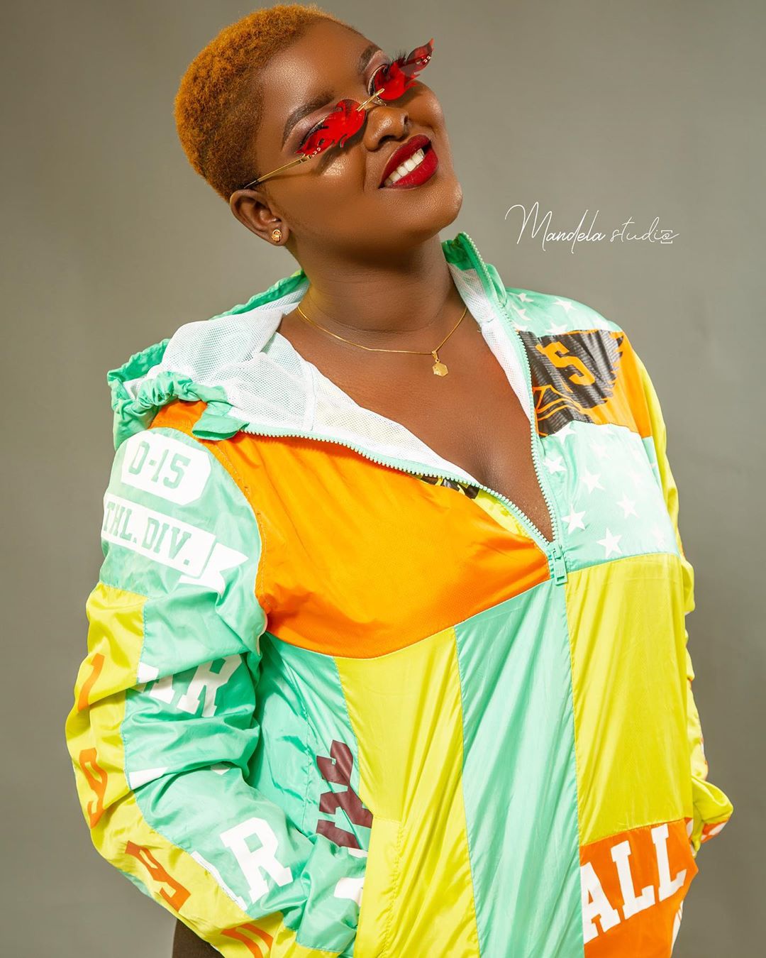 05 Photos - Abiba change de look et surprend ses fans