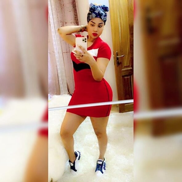 ( 07 Photos )- Léna Gueye de la série « Mbettel » méconnaissable