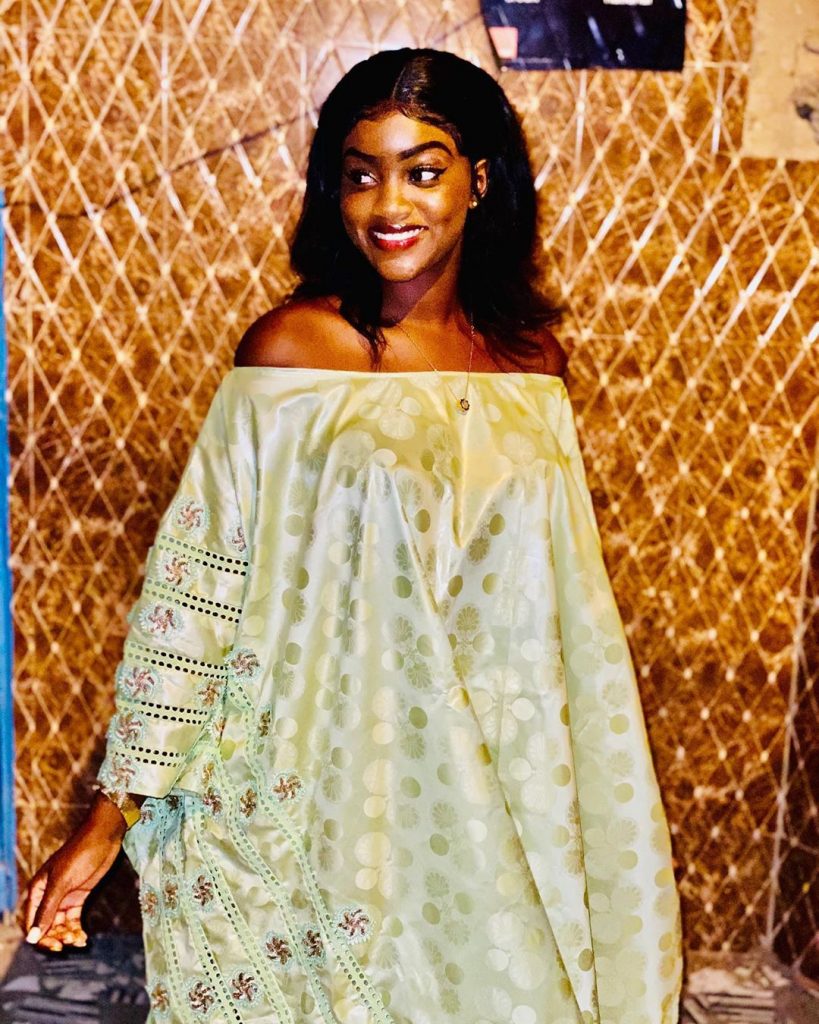 (13 Photos) Diarra Thiès en mode typiquement traditionnelle…