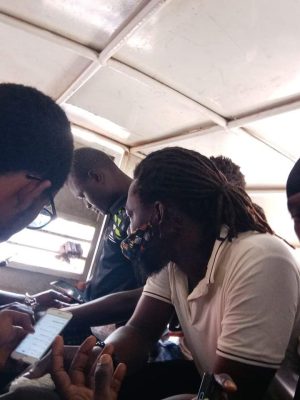 Urgent: Les 15 personnes du mouvement Nittu Deug et des Gilets Rouges arrêtées hier viennent d'être déférés