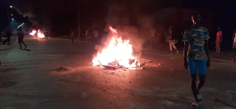 Levée du couvre-feu à Ziguinchor : les jeunes en furie affrontent les forces de l'ordre