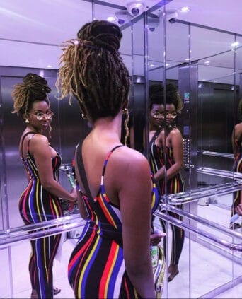 (03 Photos) : Coumba Babacar, la fille de babacar Ngom, montre ses formes généreuses.