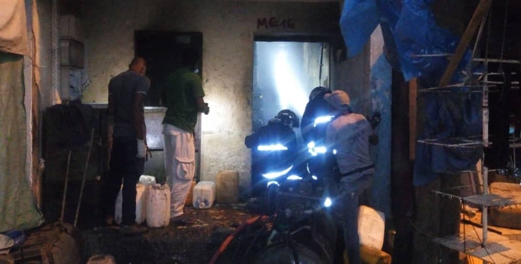 (Vidéo) Un Pneu explose à Colobane créant un incendie, des blessés sont acheminés par...