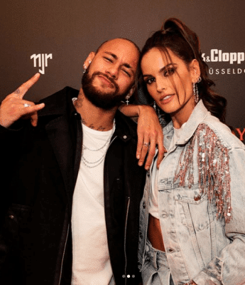 20 Photos : Regardez le look de Neymar sans maillot