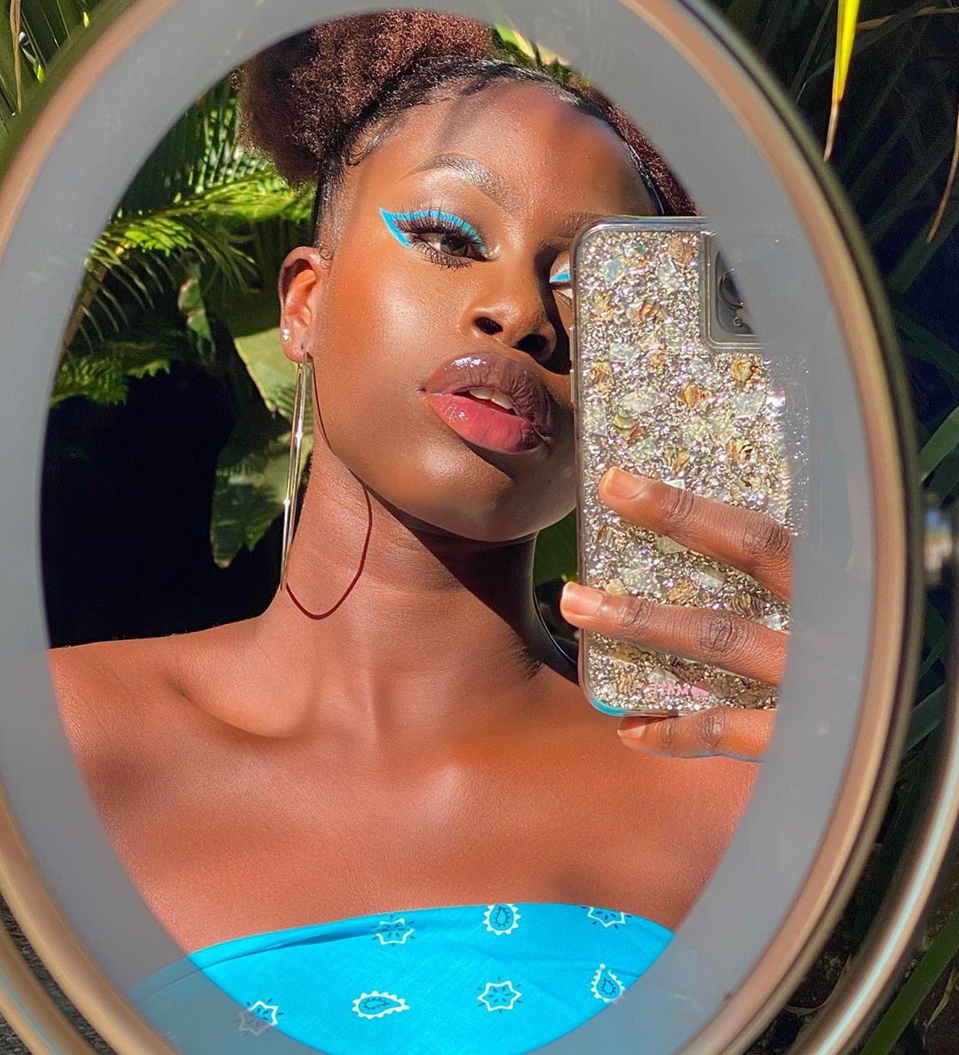 (19 Photos) Diarra Sylla de Sen Petit Gallé secoue le web avec ses clichés torrides…