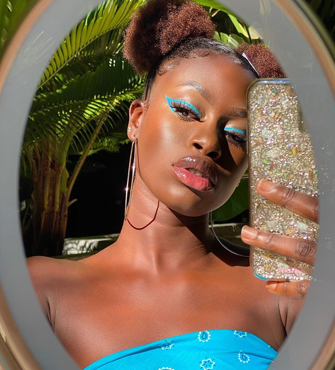 (19 Photos) Diarra Sylla de Sen Petit Gallé secoue le web avec ses clichés torrides…