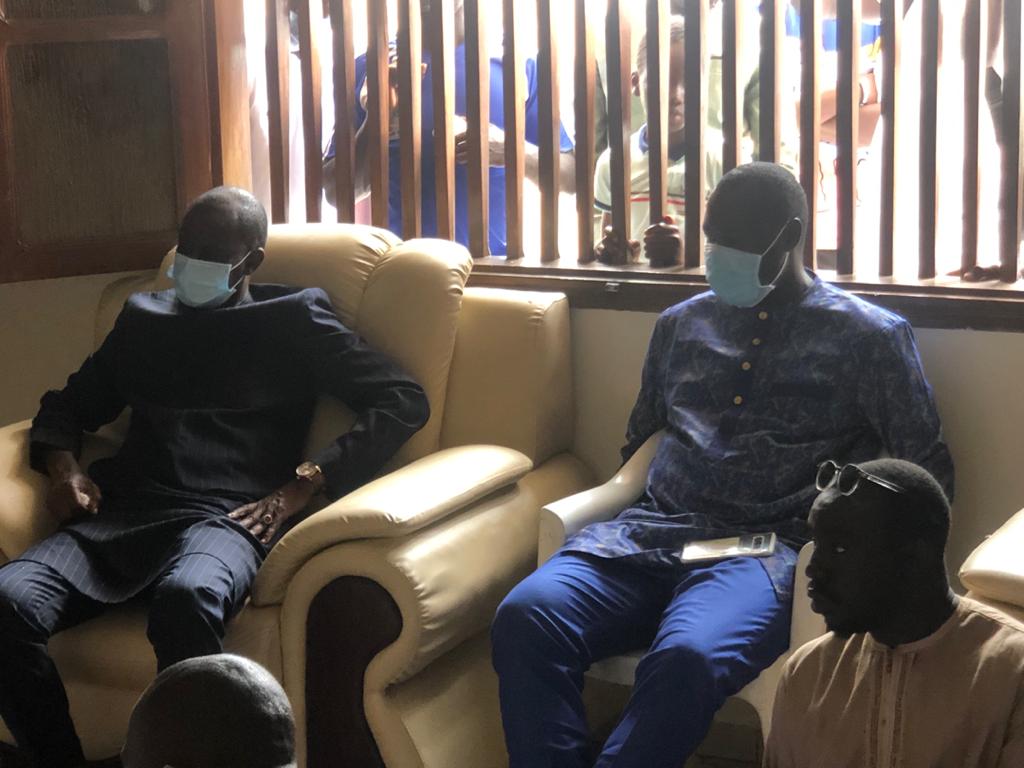 Condoléances : La génération 2002 et le ministre des Sports chez Moussa Ndiaye (25 photos+Vidéos)