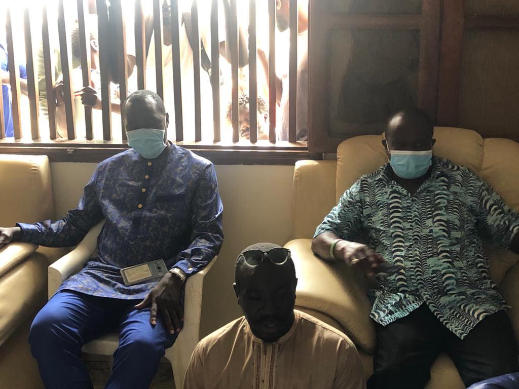 Condoléances : La génération 2002 et le ministre des Sports chez Moussa Ndiaye (25 photos+Vidéos)