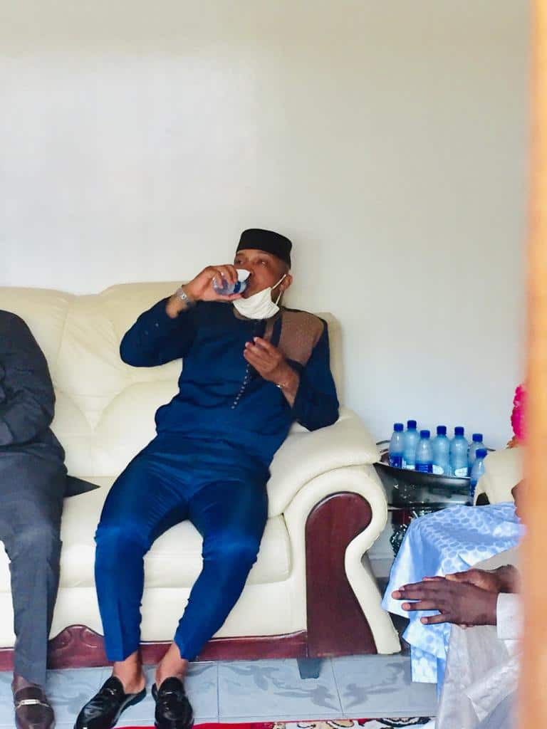 Condoléances : La génération 2002 et le ministre des Sports chez Moussa Ndiaye (25 photos+Vidéos)