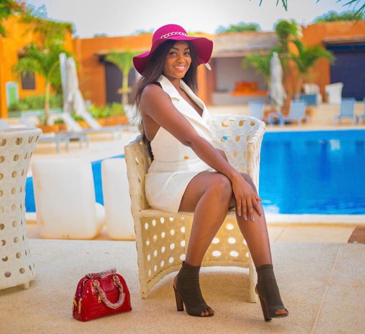 03 Photos:Les photos torrides de Diarra Thiès de Sen Ptit Galle