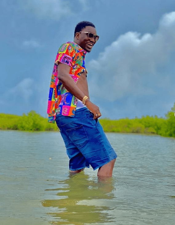 Wally Seck Dévoile Son Intimité Avec Sokhna Aidara (Photos)