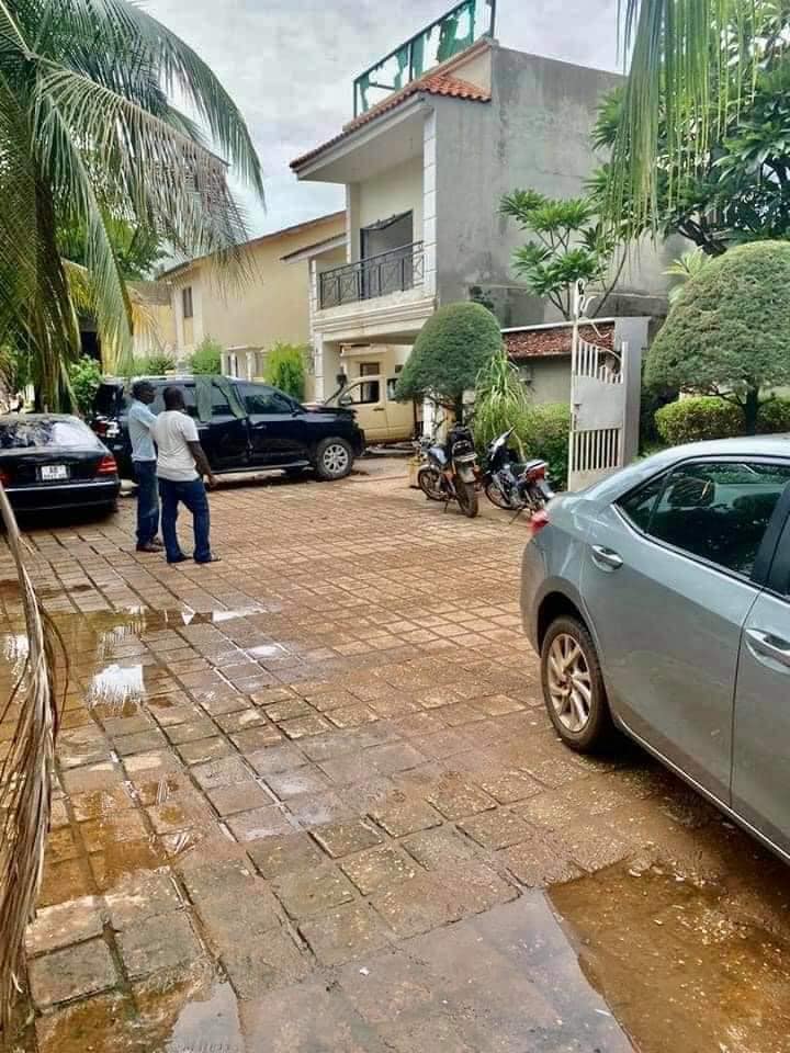 (Photos+Vidéo) Coup d’Etat au Mali : Découvrez ce qui reste de la Maison de Karim Keïta, fils d’IBK