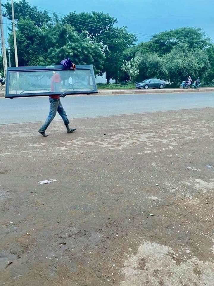 (Photos+Vidéo) Coup d’Etat au Mali : Découvrez ce qui reste de la Maison de Karim Keïta, fils d’IBK