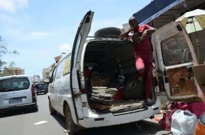 Photos- vidéo : Sandaga, les commerçants plient bagages
