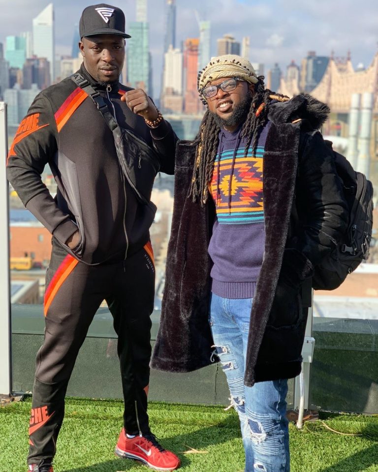 Photos : Siteu en toute complicité avec son épouse