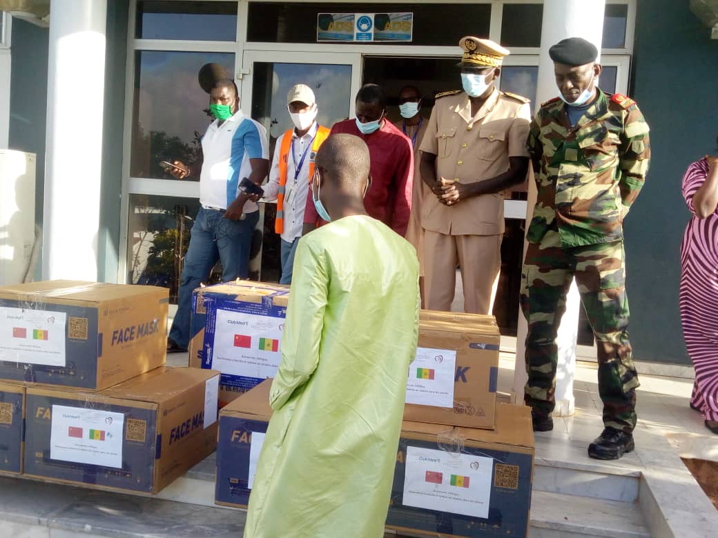 Ziguinchor : Le Club Med offre 4 800 tests de Covid-19 et 3 960 masques FP2 à la région