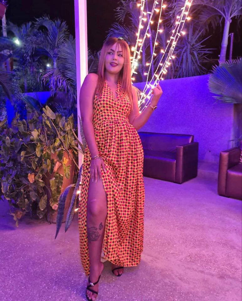 Photos: Tatouage, Bijou Siraba met en avant ses atouts