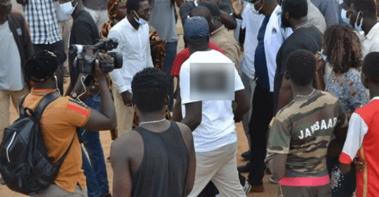 Video: Pikine : Bataille rangée entre des éléments de Pape Gorgui Ndong et ceux de Cheikh Ahmed