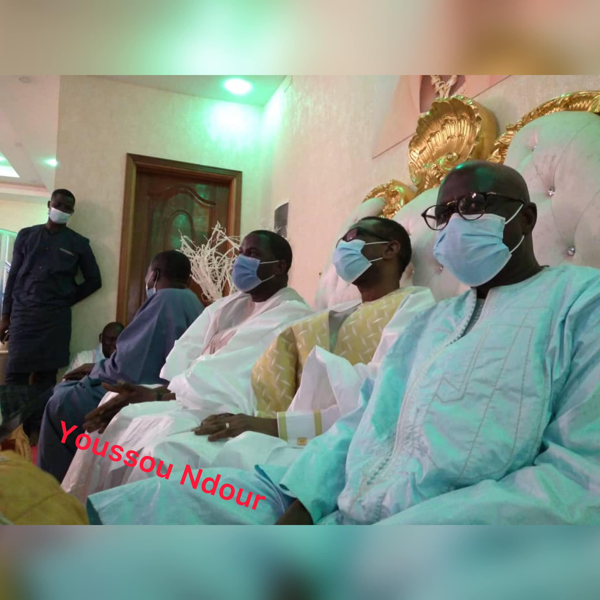 Photos: Youssou Ndour chez le Khalif général des Mourides