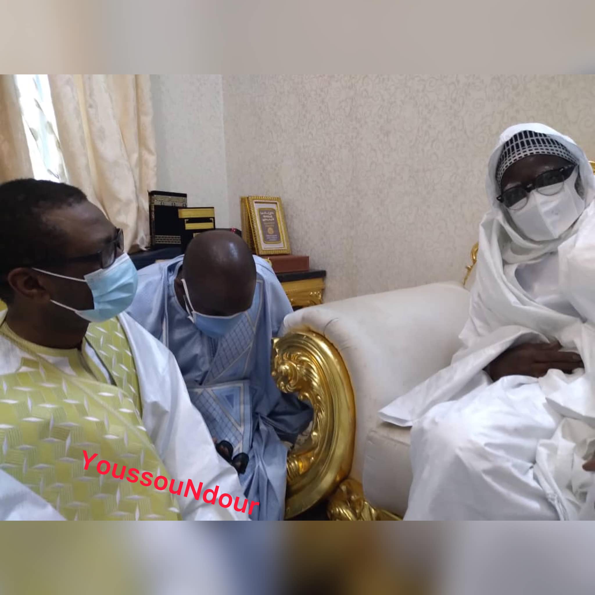 Photos: Youssou Ndour chez le Khalif général des Mourides