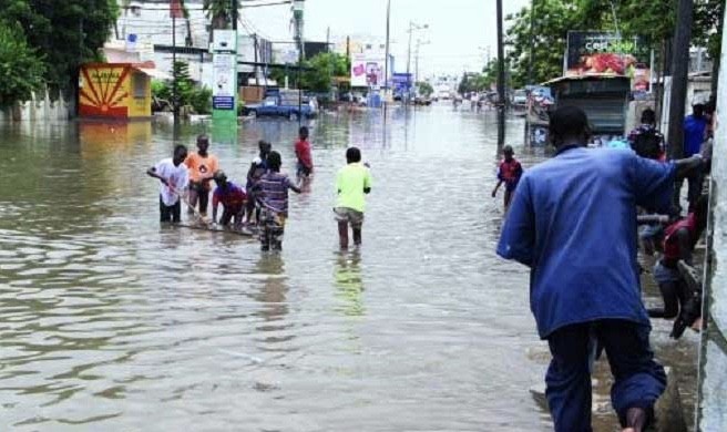 Vidéo : La banlieue dakaroise sous les eaux, découvrez les dégâts