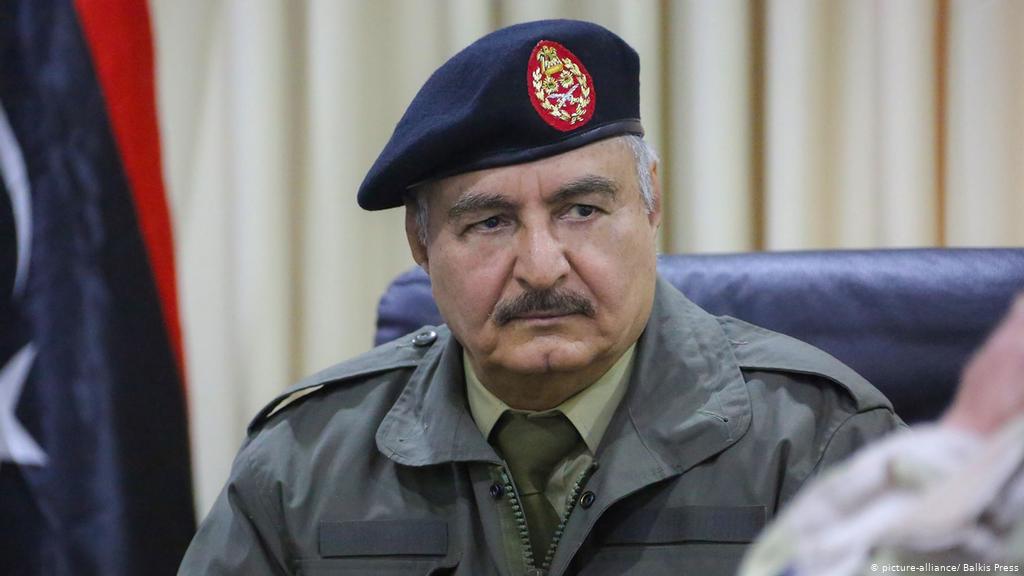 Libye: Le général Khalifa Haftar "prêt" à lever le blocus pétrolier