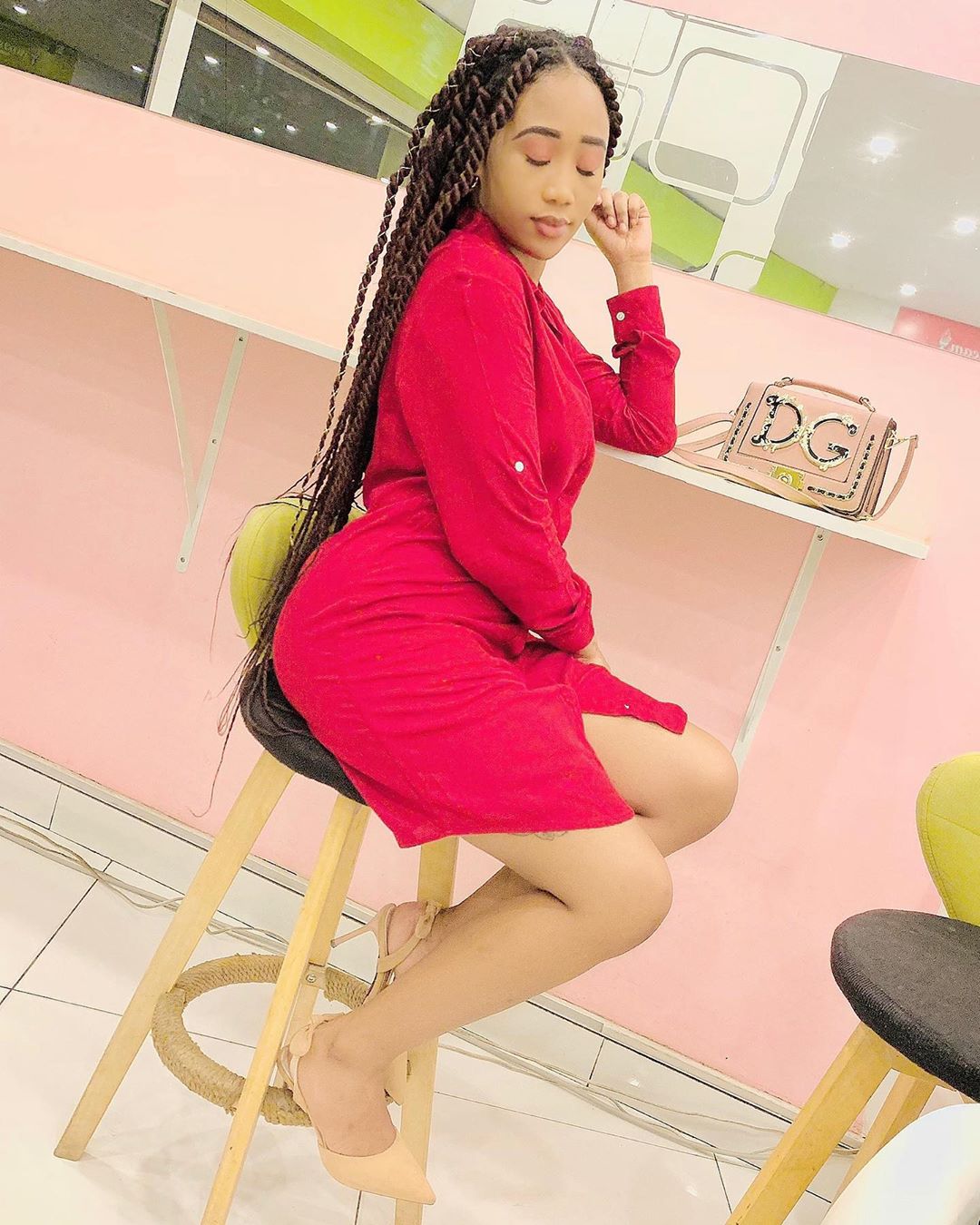 (05 Photos) Les nouveaux clichés ultra s£xy de Alima de la Série "Adja"