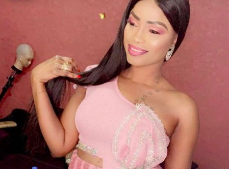 10 Photos-Mbathio Ndiaye : Qu'on l'aime ou qu'on ne l'aime pas...