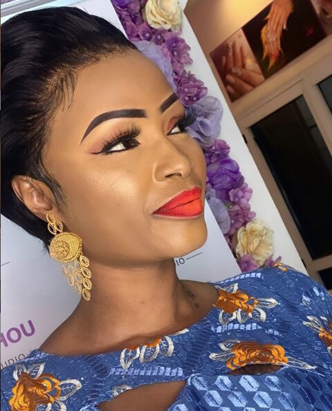 (05 Photos) : Fraichement mariée : Mbathio Ndiaye “charme” son Aladji Ass