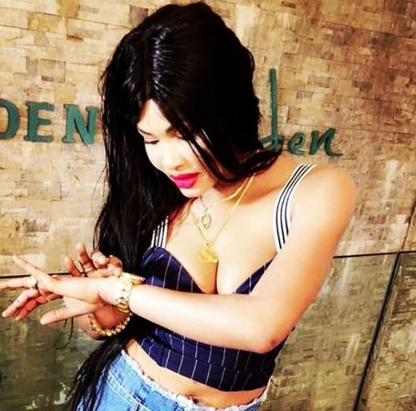 (Photos) Fraichement mariée : Soumboulou “charme” Diop Khass et parle à ses Fans « Magui si diam je vais… »