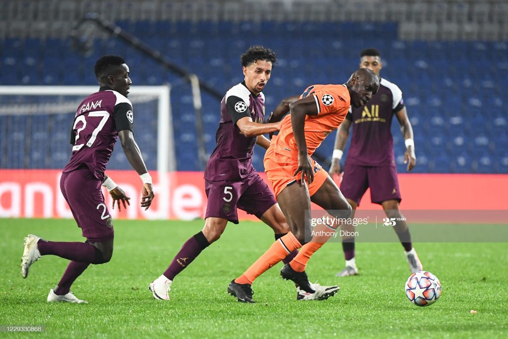(05 Photos) Victoire du PSG sur Basaksehir (2-0), Retrouvailles entre Gana Gueye et Demba Ba après la rencontre
