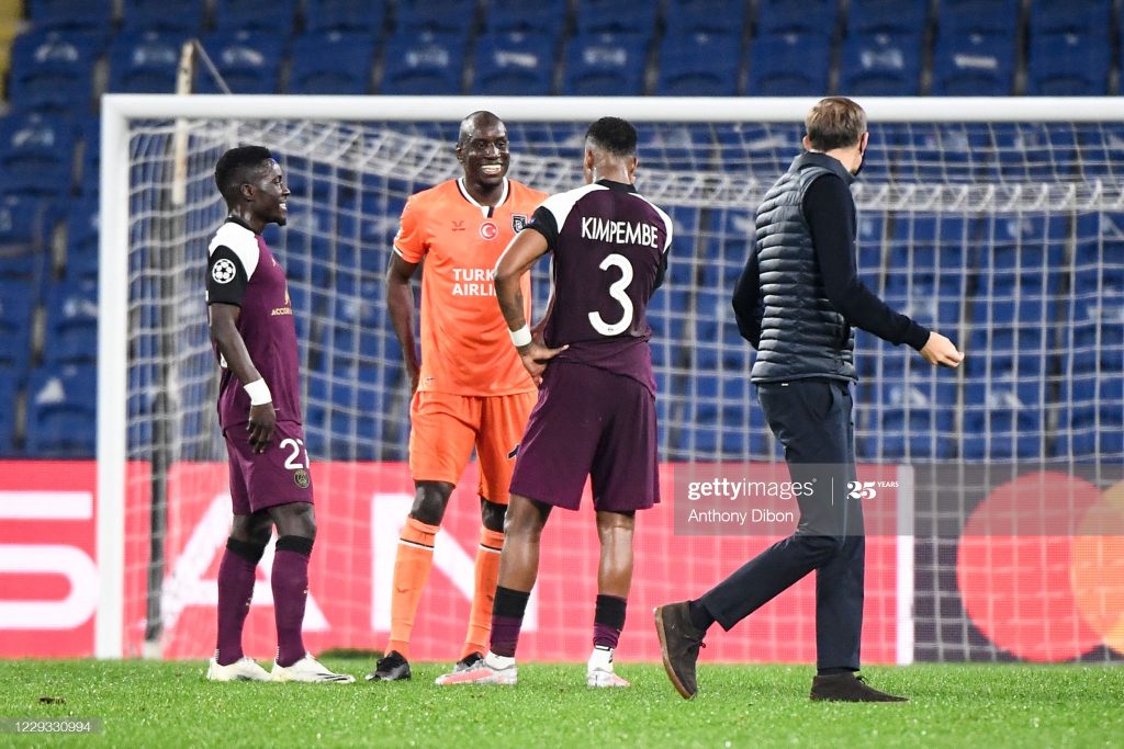 (05 Photos) Victoire du PSG sur Basaksehir (2-0), Retrouvailles entre Gana Gueye et Demba Ba après la rencontre