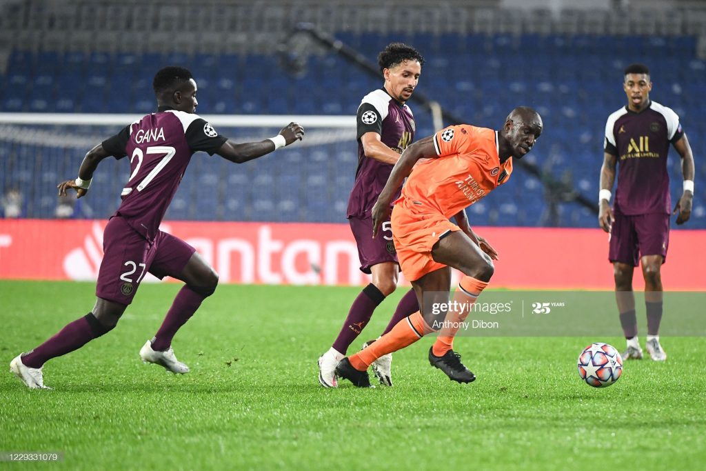 (05 Photos) Victoire du PSG sur Basaksehir (2-0), Retrouvailles entre Gana Gueye et Demba Ba après la rencontre