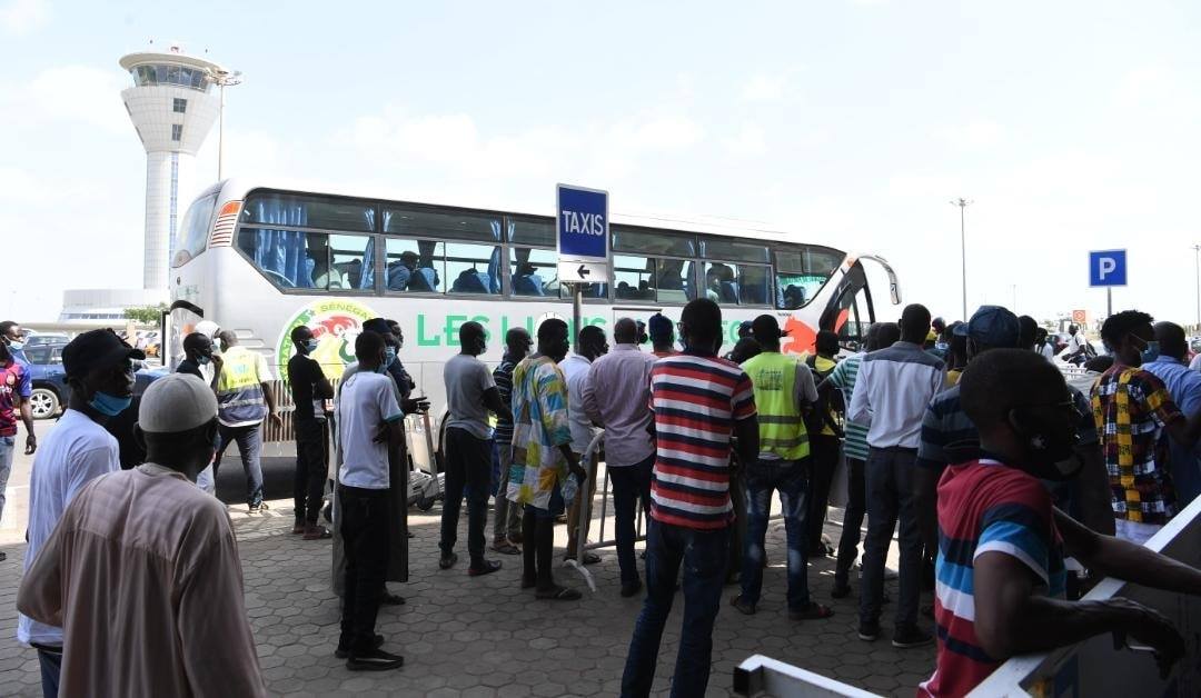 Photos: Arrivée des Lions à L’AIDB