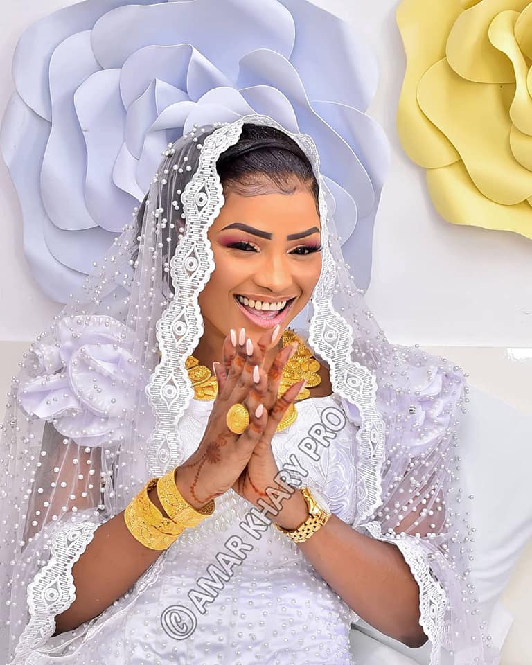 Photos: Mbathio Ndiaye le mariage lui va bien