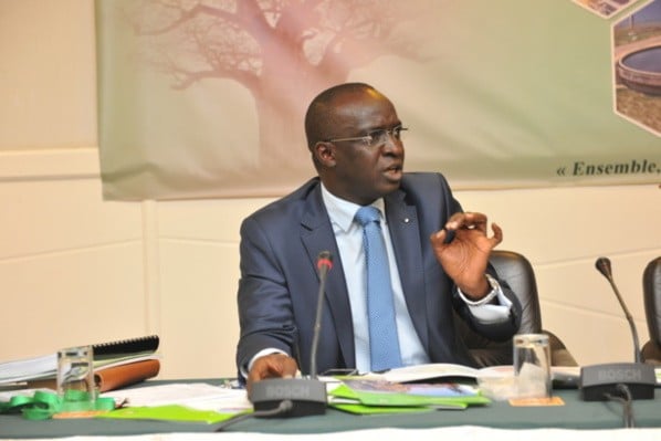 Moustapha Bâ, Directeur du Budget: «Macky Sall est en train de payer 1.500 voire 2.000 milliards FCfa des dettes de Me Wade et Diouf »