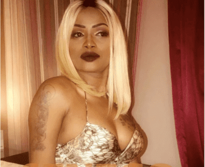 10 Photos-Mbathio Ndiaye : Qu'on l'aime ou qu'on ne l'aime pas...