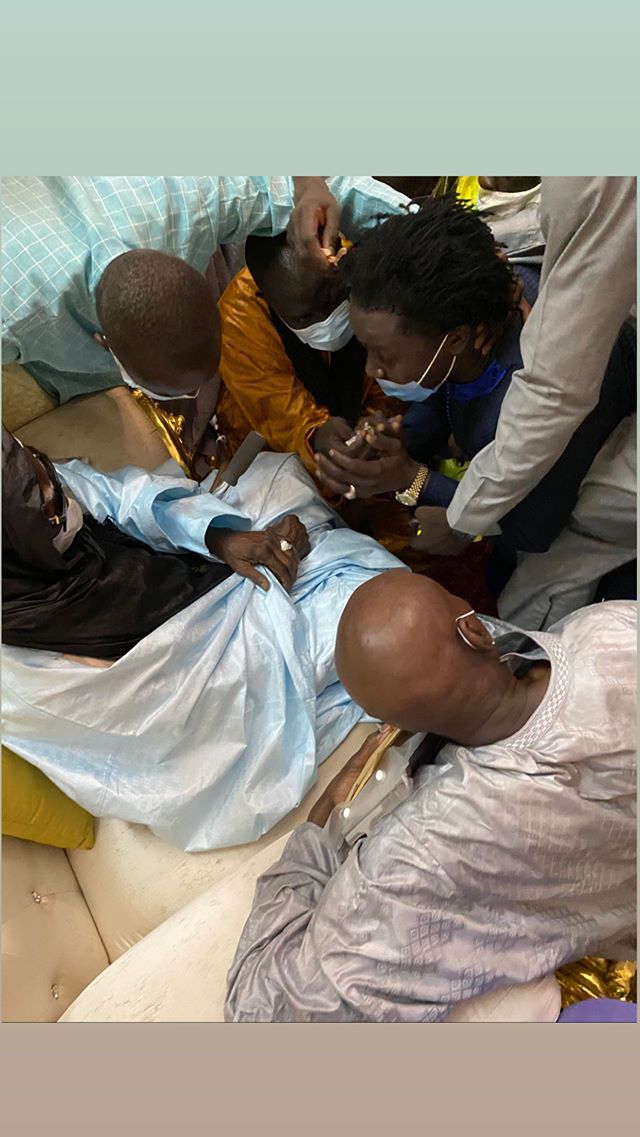 (03) Photos : Ridial de la série Infidèles craque et fond en larmes devant Serigne Mountakha